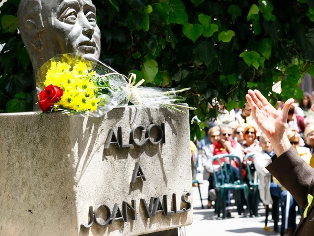Bust de Joan Valls a la placeta del Fossat / Tomàs Tàpia