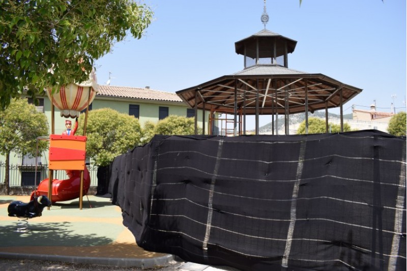 Obres per a convertir el gabial de la Glorieta en un quiosc