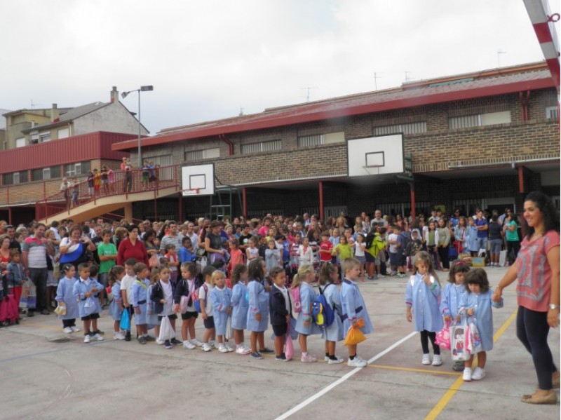 Els alumnes de les Esclaves el primer dia / AM