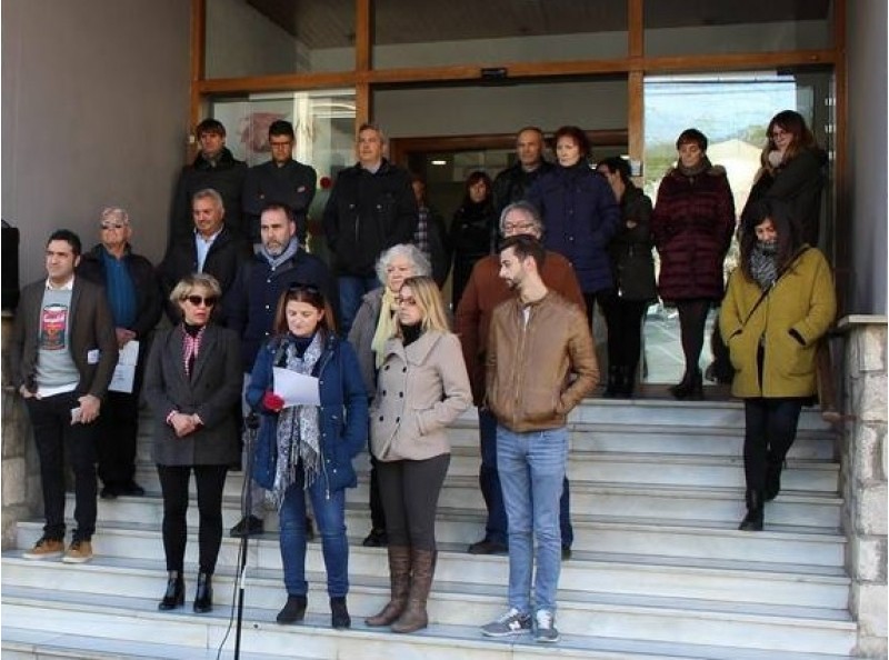 María José Herrero durant la lectura del manifest contra la violència masclista / Ajuntament d'Ibi